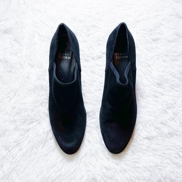Stuart Weitzman Black Suede Dip Ankle Booties SZ7 - Picture 7 of 7